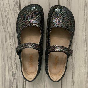 Alegria Paloma Totally Cellular Metallic Shoes Size 38 8-8.5